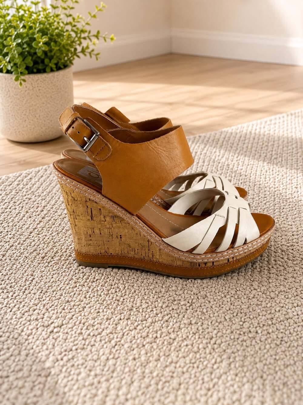 DV Dolce Vita Jaslyn Leather Cork Wedge Platform Sandals Tan White Womens 8.5